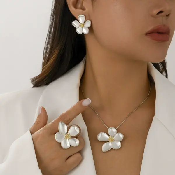 Chic Bloom Jewelry Set